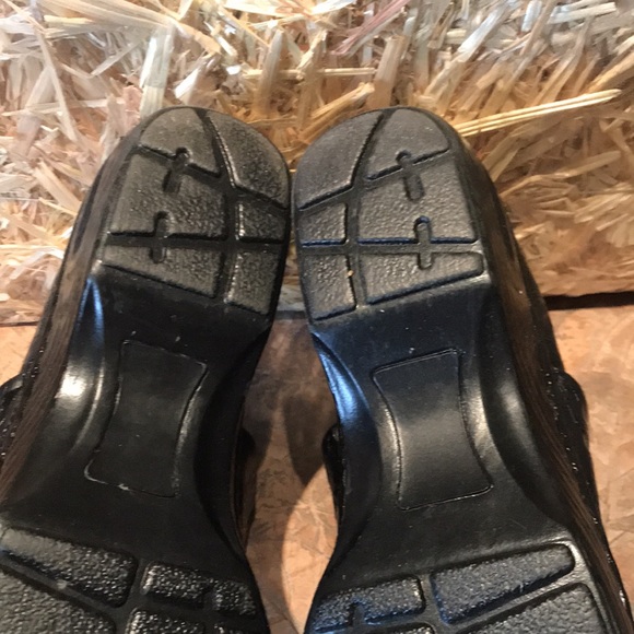 BOLO black paisley print slip on clogs - Picture 9 of 11